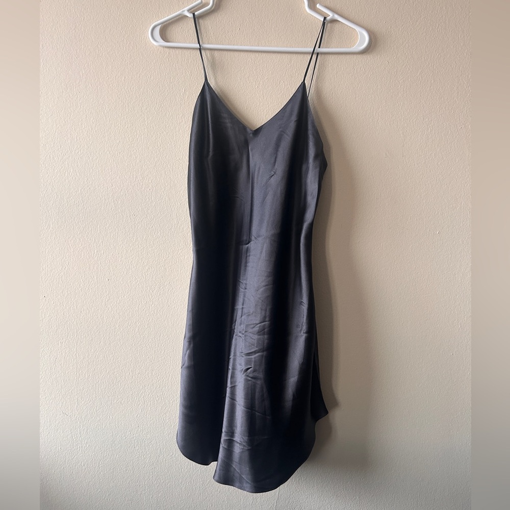 Elegant Black Slip Dress - Picture 4 of 7